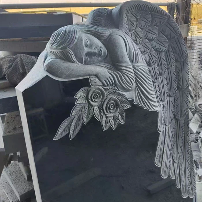 אנדרטאות גרניט שחורות